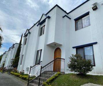 Casa En Venta En Pereira En Alamos V59535, 143 mt2, 3 habitaciones