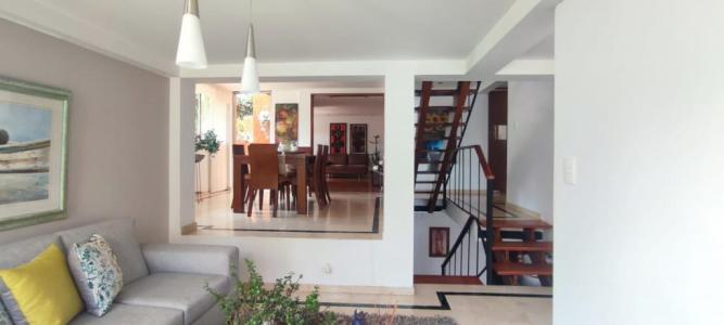 Casa En Venta En Pereira V42172, 270 mt2, 3 habitaciones