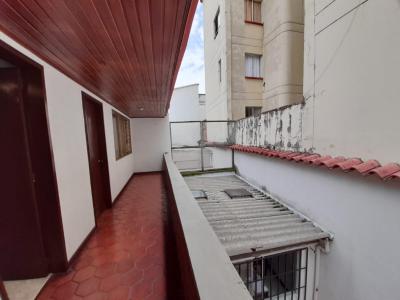 Casa En Venta En Pereira En Av. 30 De Agosto V72973, 350 mt2, 7 habitaciones