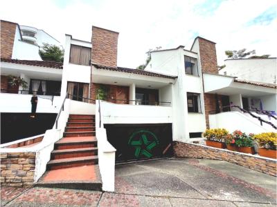 Se Vende Casa en conjunto residencial de Pinares Pereira, 169 mt2, 3 habitaciones