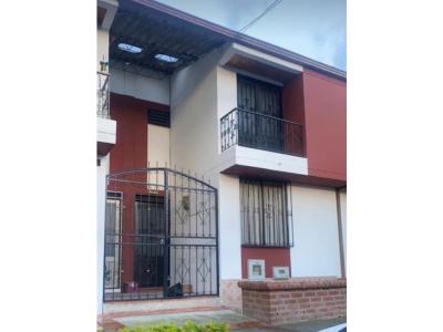 VENDO CASA EN VILLA DEL PRADO PEREIRA, 100 mt2, 3 habitaciones