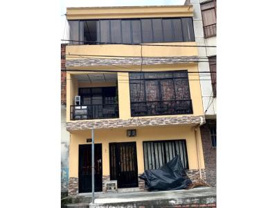 Casa para la venta en el centro de Pereira , 220 mt2, 7 habitaciones
