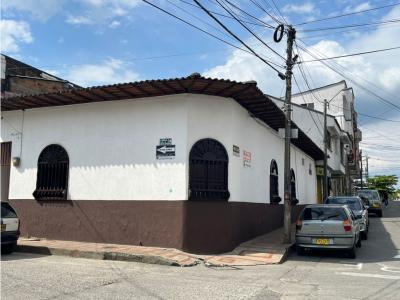 Se Vende Casa Esquinera Bien Ubicada en Quimbaya Quindio, 176 mt2, 6 habitaciones