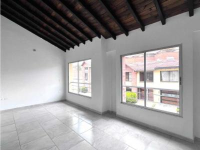 Casa en venta en el  Municipio de Rionegro, excelente distribución!, 156 mt2, 3 habitaciones