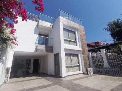 Se vende súper casa sector Barrio Jardín., 260 mt2, 9 habitaciones