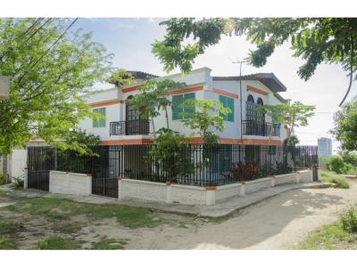 Casa en Venta en Vista Hermosa, Santa Marta, 277 mt2, 9 habitaciones