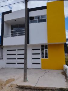 Casa En Venta En Sogamoso V85889, 140 mt2, 3 habitaciones