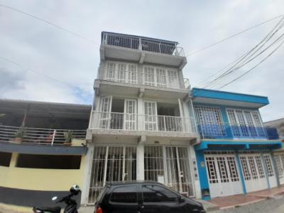 Venta De Casas En Villavicencio, 360 mt2, 9 habitaciones