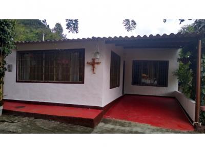 Maat vende Casa Campestre La Magdalena-Villeta 302m2 $220Millones, 302 mt2, 3 habitaciones