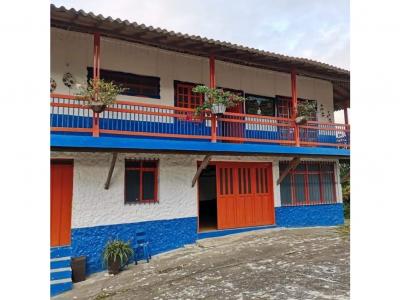 Se vende Chalet en Potosí Calarcá Quindío , 1500 mt2, 5 habitaciones