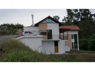 Vendo casa en Santa Lucia del Bosque Santa Rosa C, 510 mt2, 3 habitaciones