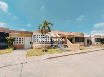 CASA EN VENTA  EN AMPARO MARACAIBO API 5377, 100 mt2, 3 habitaciones