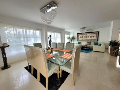 Consultorio En Venta En Cali V116112, 400 mt2, 4 habitaciones