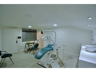 Venta Consultorio Odontológico Avenida Paralela, Manizales, 24 mt2, 1 habitaciones