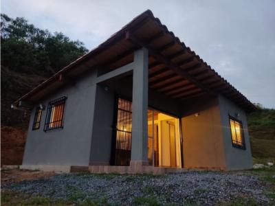 Venta de Cabaña Municipio de San Vicente Antioquia, 50 mt2, 1 habitaciones