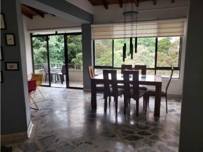 Vendo Apartamento Duplex en Conquistadores Medellin, 1989 mt2, 3 habitaciones