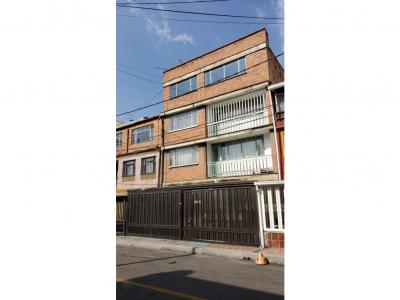 En venta Magnifico Edifico Santa Isabel-Bogota EP, 800 mt2, 9 habitaciones