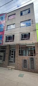 Edificio En Venta En Bogota En Urbanizacion Banderas V62360, 380 mt2, 16 habitaciones