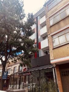 Edificio En Venta En Bogota En El Recuerdo Teusaquillo V14360, 1080 mt2, 26 habitaciones