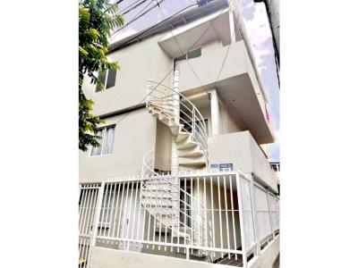 Edificio en venta 6 apartamentos en La Hojarasca- Jamundi, 270 mt2, 6 habitaciones