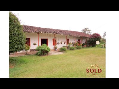 Finca en venta en el Carmen de Viboral, Antioquia, 9076 mt2, 5 habitaciones