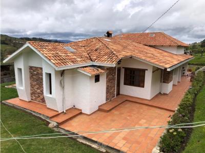 Finca en Choconta Cundinamarca , 260 mt2, 3 habitaciones