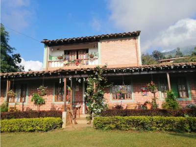 FINCA DE RECREO Y VIVIENDA EN COPACABANA , 150 mt2, 5 habitaciones