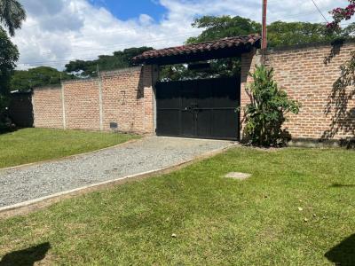 Finca En Venta En Ginebra V113559, 1800 mt2, 4 habitaciones