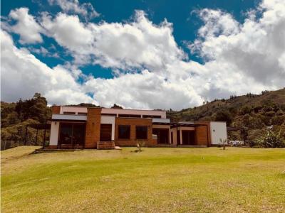 HERMOSA FINCA EN VENTA GUARNE DE OPORTUNIDAD, 438 mt2, 3 habitaciones