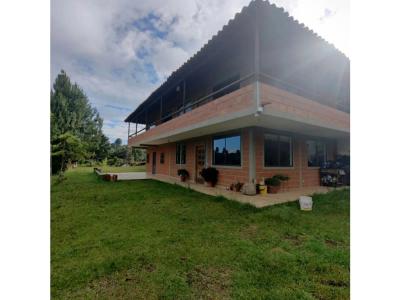 Vendo Finca en san Félix, Antioquia, 3000 mt2, 4 habitaciones
