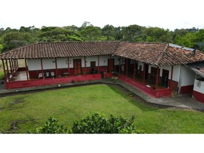 VENTA DE FINCA EN QUIMBAYA - QUINDIO - COLOMBIA, 4 habitaciones