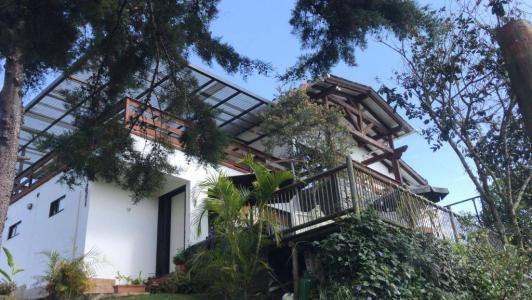 Finca para venta en Santa Barbara  4507, 240 mt2, 5 habitaciones