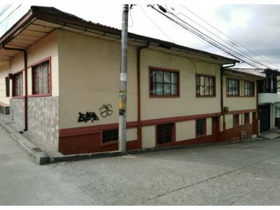 Venta Casa Renta Sector Villamaría, 271 mt2, 9 habitaciones