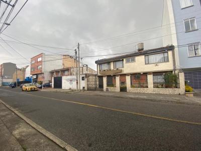 Lote En Venta En Bogota En Prado Pinzon V75396, 1040 mt2