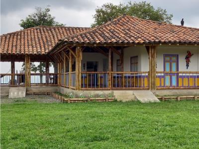 Venta Chalet Quimbaya Quindio COD: 6432748, 235 mt2, 3 habitaciones