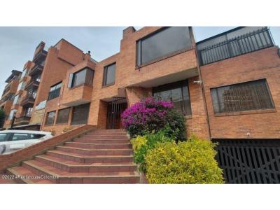 Comercial en  Bogota CB: 24-22, 240 mt2, 4 habitaciones