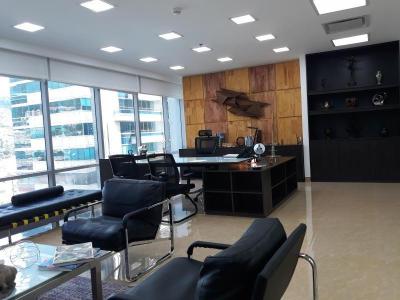 Oficina En Venta En Bogota En Santa Barbara Central Usaquen V55549, 210 mt2