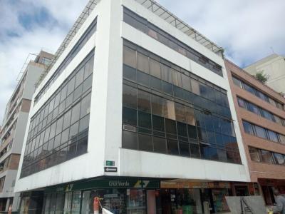 Oficina En Venta En Bogota En El Chico V57675, 90 mt2, 3 habitaciones