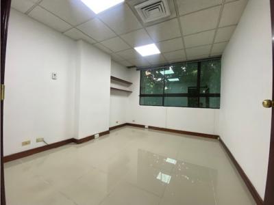 Venta Oficina sector la Aguacatala , 39 mt2, 3 habitaciones