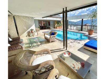 Espectacular penthouse con piscina privada y hermosa vista, 4 habitaciones