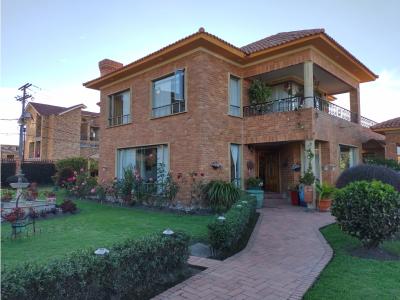 Venta de casa en Chia Cundinamarca, 450 mt2, 3 habitaciones