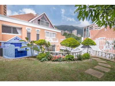 Vendo casa el poblado Medellin , 255 mt2, 4 habitaciones