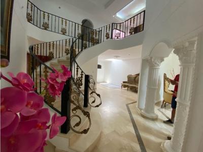 Amplia casa de lujo en exclusivo barrio de Santa Marta, 448 mt2, 7 habitaciones