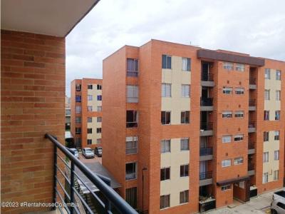 Apartamento en  Trebol(Mosquera) RAH CO: 23-2313, 72 mt2, 3 habitaciones