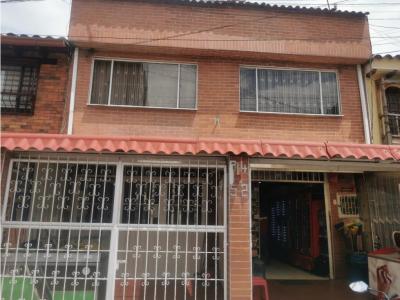 Casa Remodelada,VENTA, ubicada en Suba la Campiña, Bogotá HCG, 325 mt2, 5 habitaciones