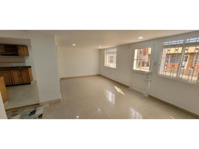 Vendo casa remodelada con apartamento para renta El encanto Bogotá CM, 5 habitaciones