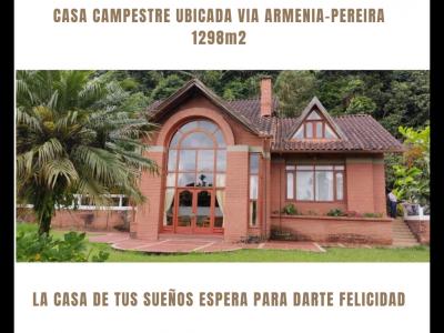 SE VENDE CASA CAMPESTRE VIA ARMENIA-PEREIRA, 298 mt2, 4 habitaciones