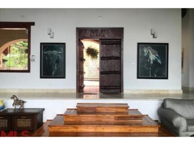 Casa en venta en Alto de las Palmas, Envigado, 760 mt2, 4 habitaciones