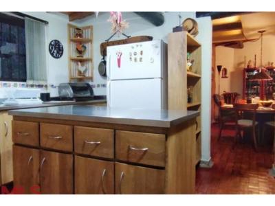 Casa en venta en Alto de las Palmas, Envigado, 255 mt2, 3 habitaciones