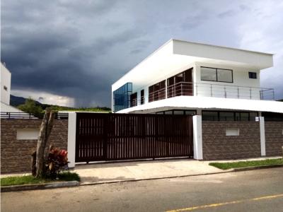 Casa en Jamundi - venta , 400 mt2, 4 habitaciones
